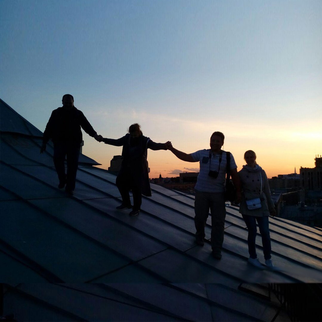 групповая прогулка по крышам